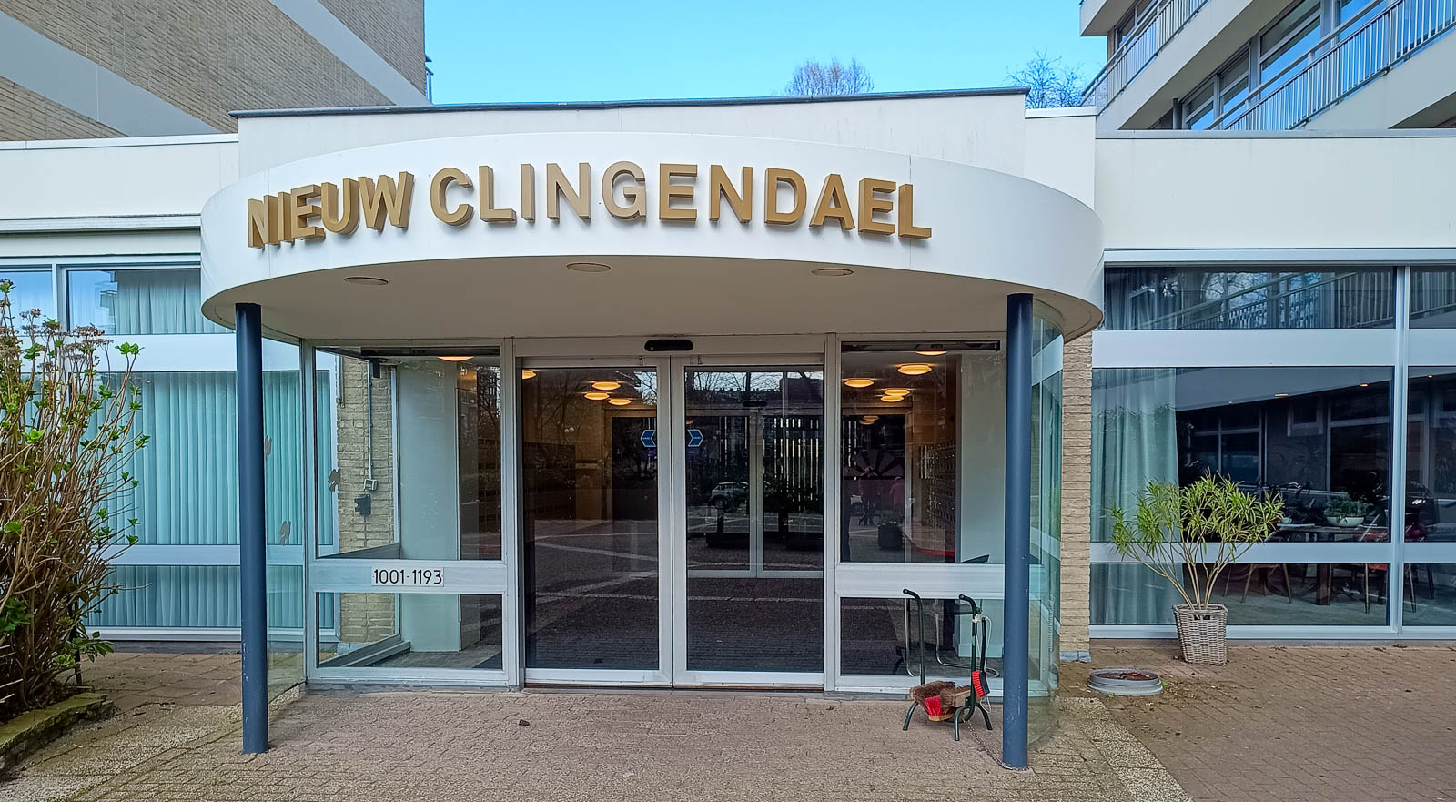 Nieuw Clingendael_1 Entree naam buiten